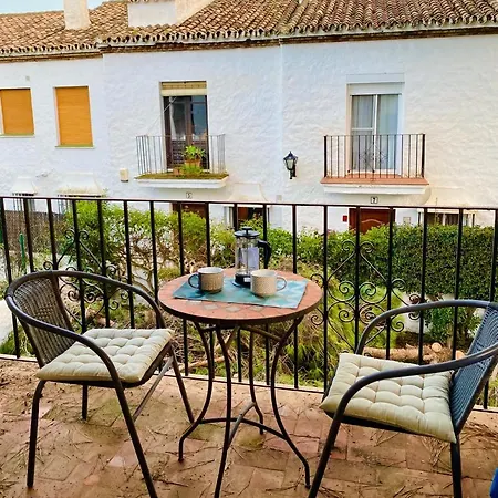 Appartement Benamara Gardens *
